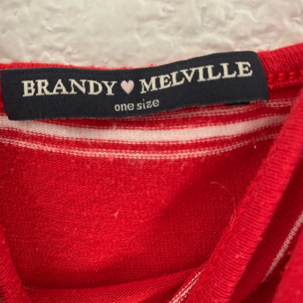 Red top - Picture 2 of 2